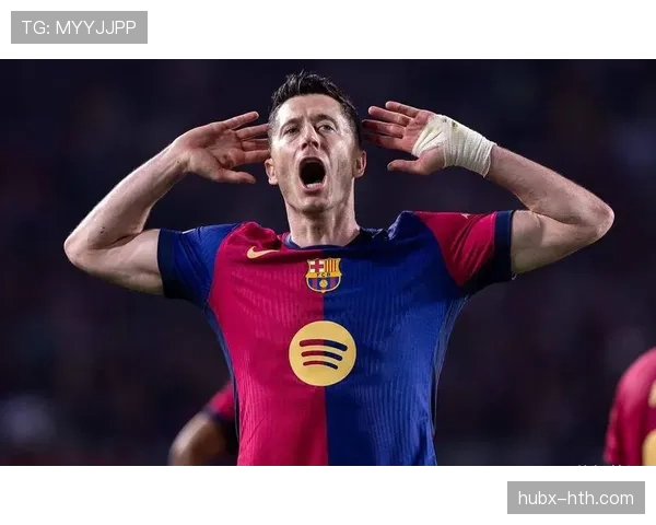 莱万多夫斯基斩获西甲银靴,火热状态助巴萨争冠添动力 莱万多夫斯基斩获西甲银靴,火热状态助巴萨争冠添动力